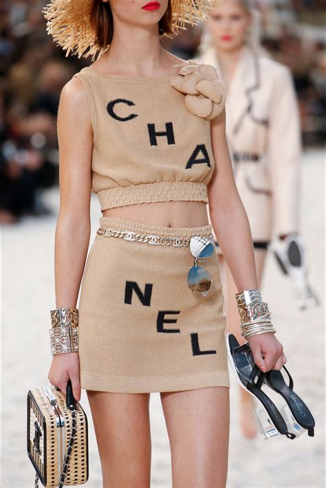 Chanel women's clothing code